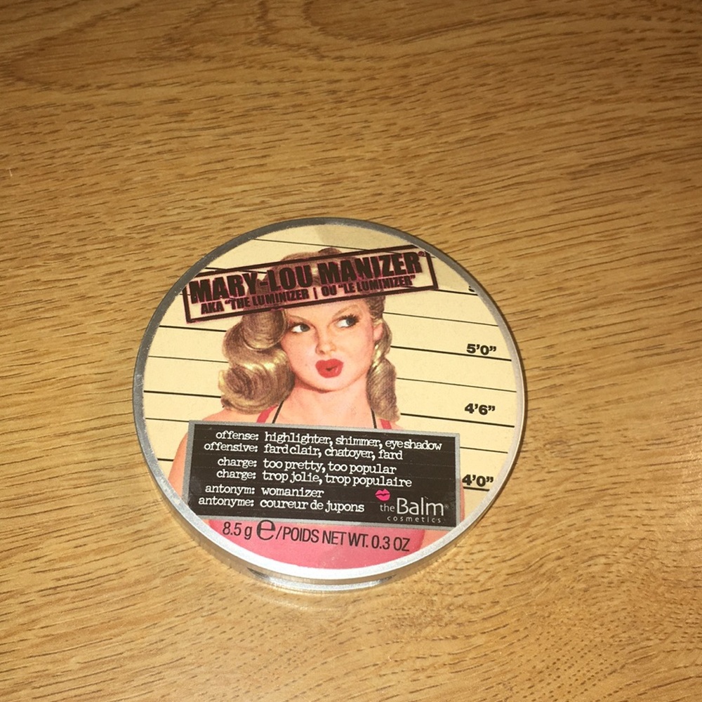 Mary-Lou-Manizer